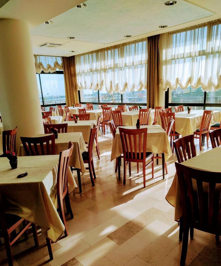 城堡酒店 里米尼 外观 照片