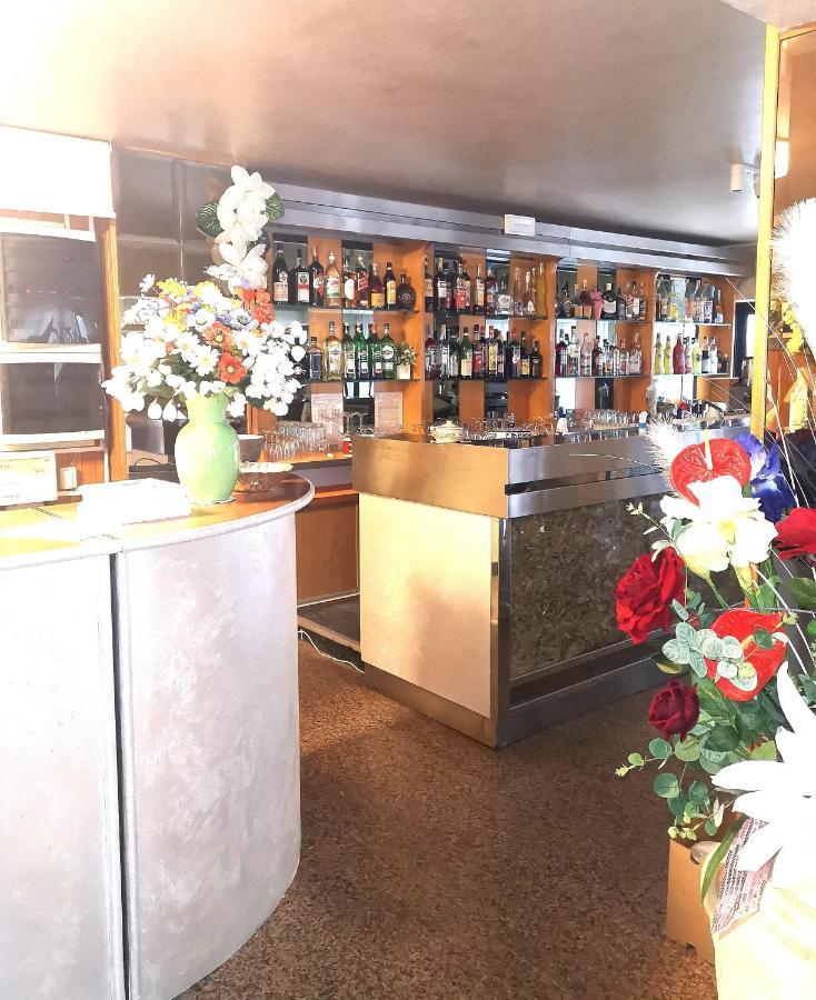 城堡酒店 里米尼 外观 照片