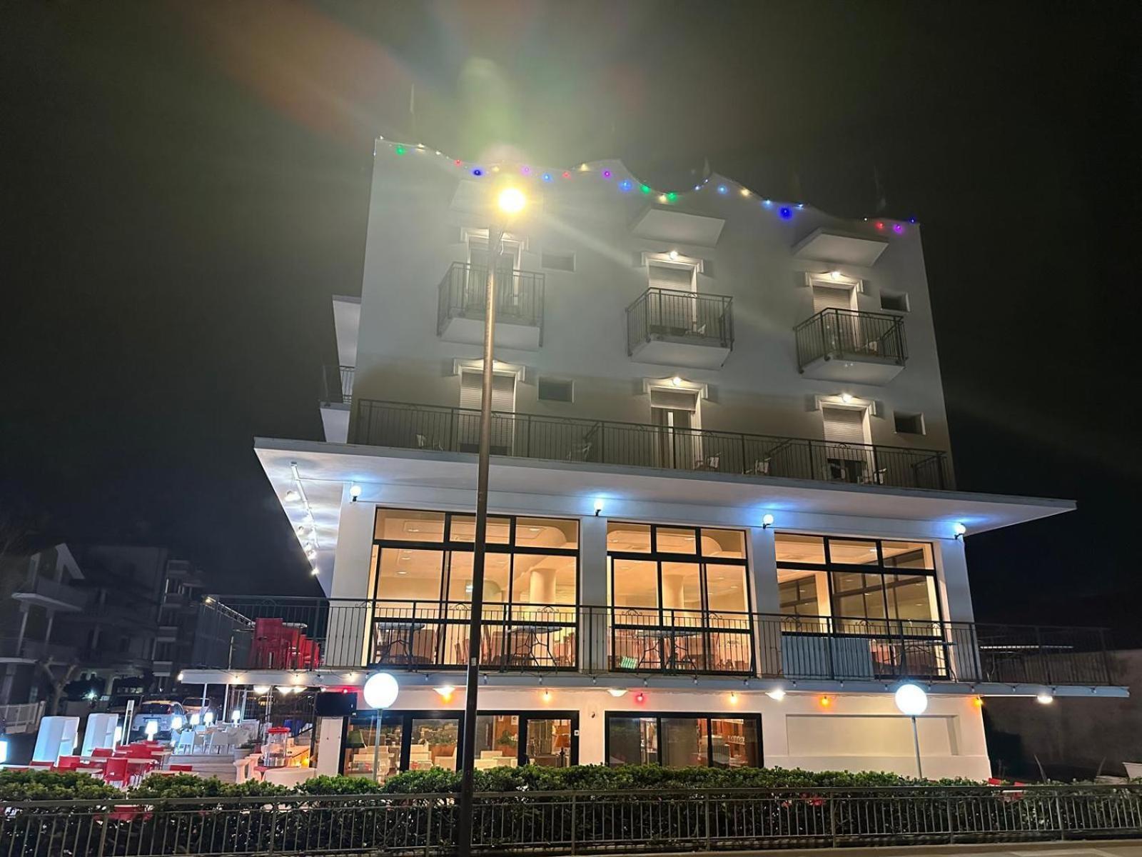 城堡酒店 里米尼 外观 照片