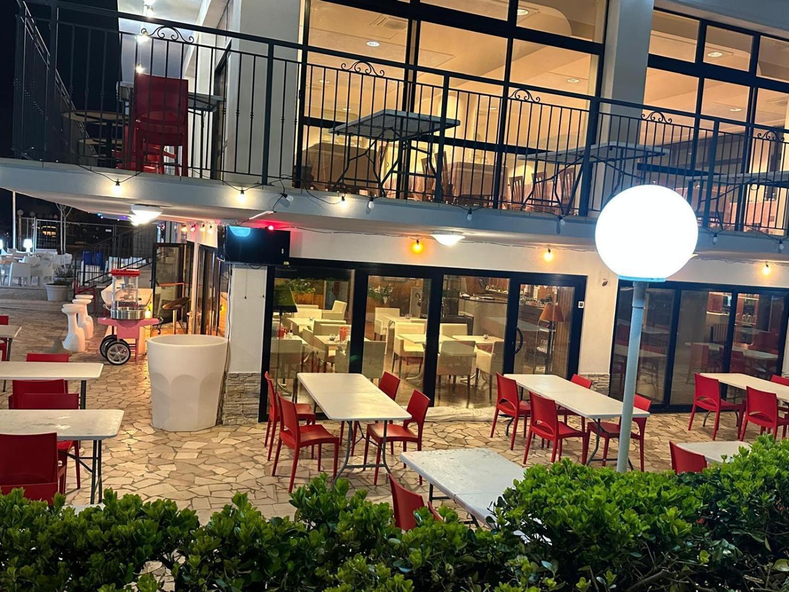 城堡酒店 里米尼 外观 照片