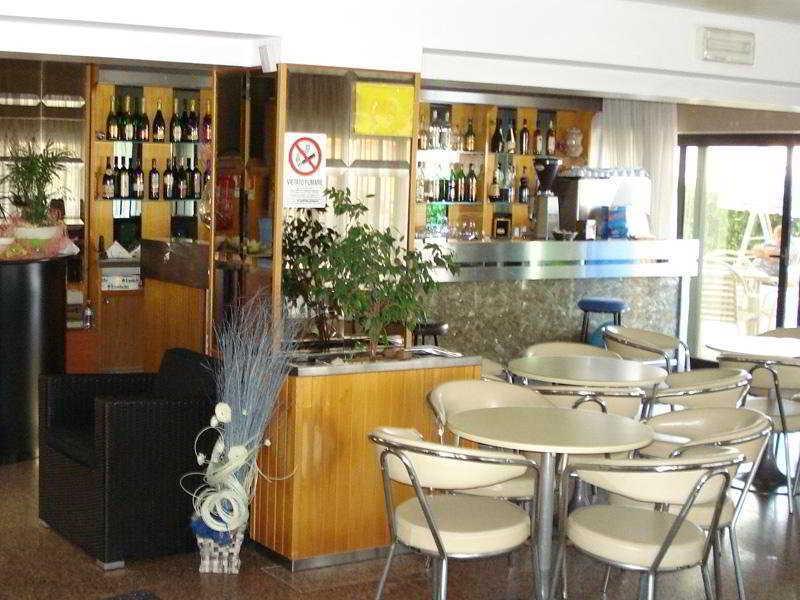 城堡酒店 里米尼 外观 照片
